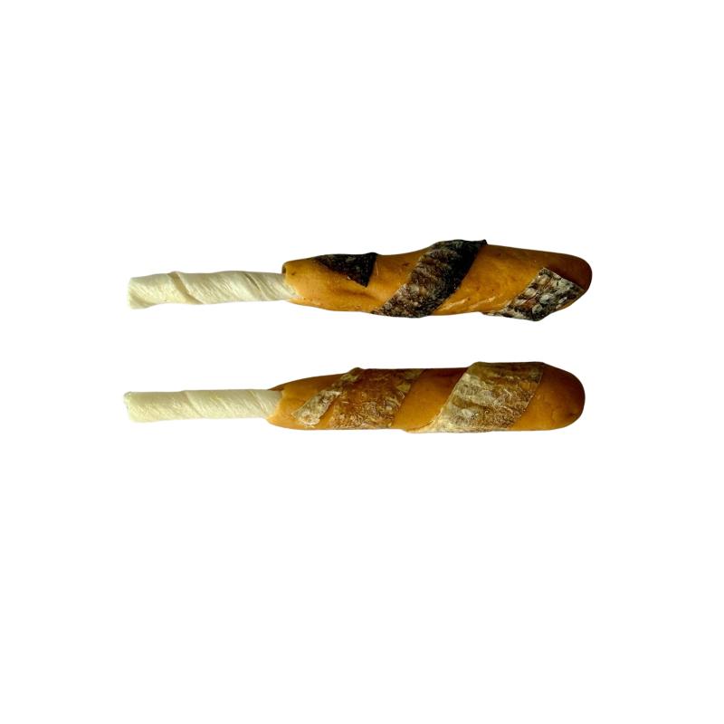 Bubimex stick de pollo envuelto en bacalao 13 cm sobre fondo blanco