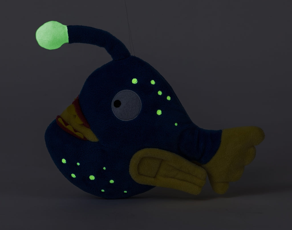 Anglerfish azul brilla en la oscuridad 30,5x19cm